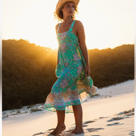 Billabong 𑁍 Boho Floral Tiered Dress - Picture 8 of 12